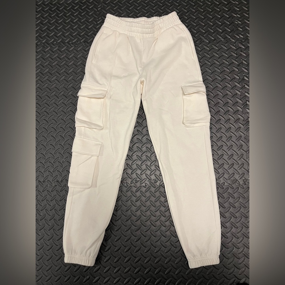 Forever 21 Womens Off White Cargo Joggers
